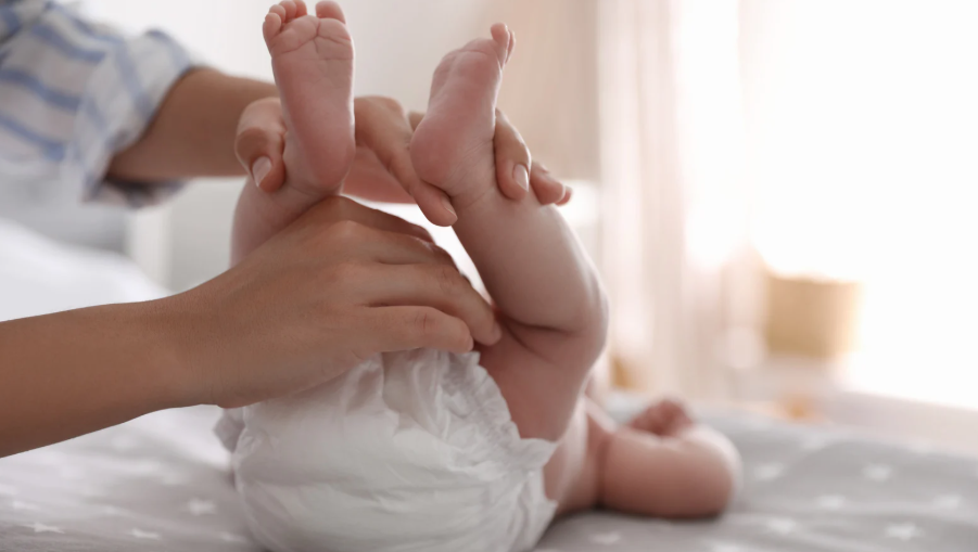 Ganti Popok Tanpa Rewel + Produk Parents World Recommends